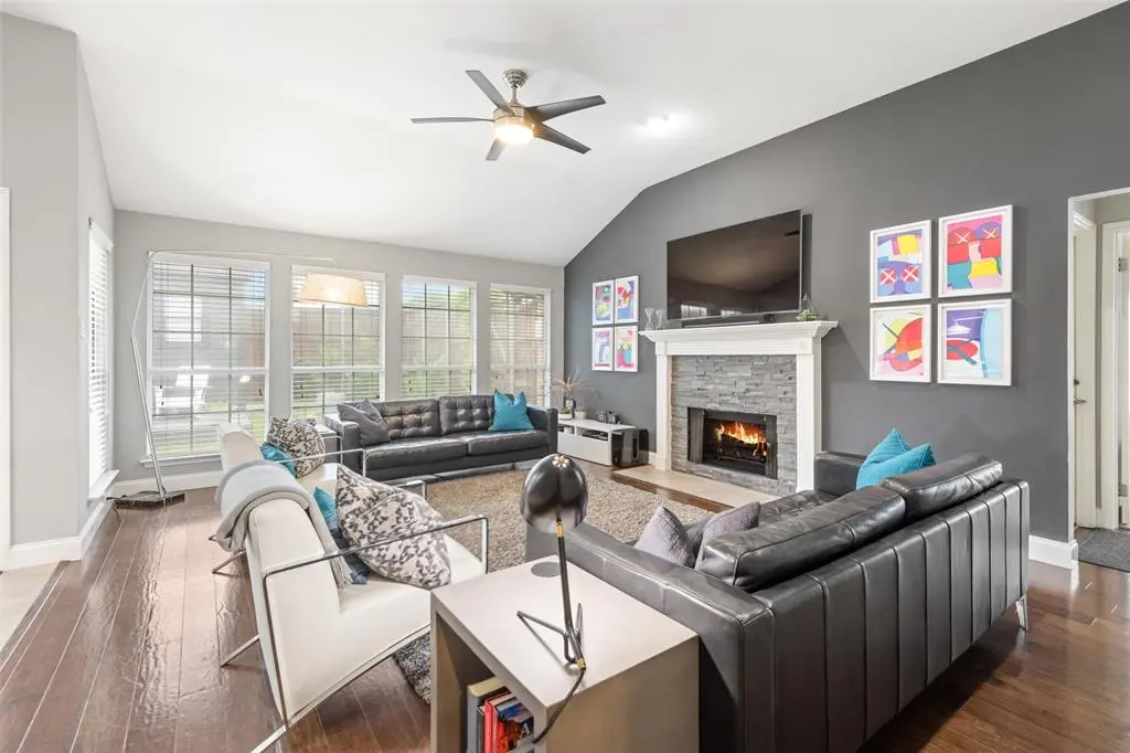 708 Summit Run, Lewisville, TX 75077