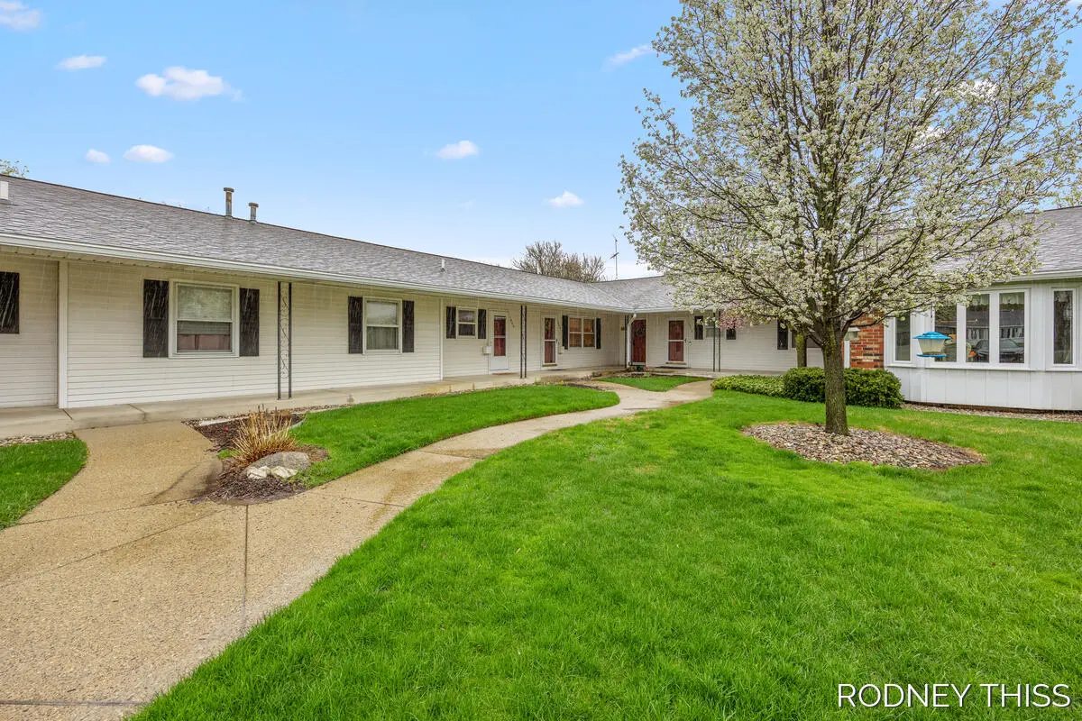 1908 Elizabeth LN, Georgetown Twp, MI 49428