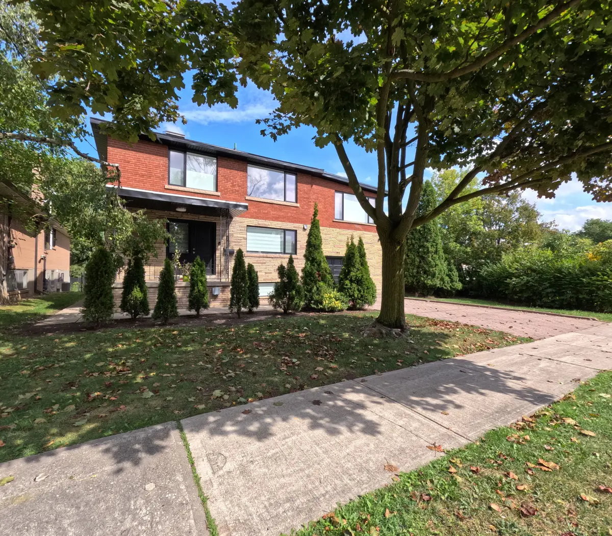 77 Hove ST E, Toronto C06, ON M3H 4Z2