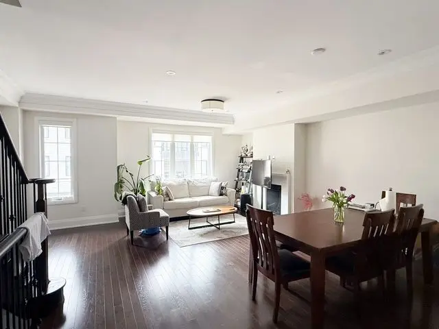 388 Highway 7 N/A E #TH7, Richmond Hill, ON L4B 0G5