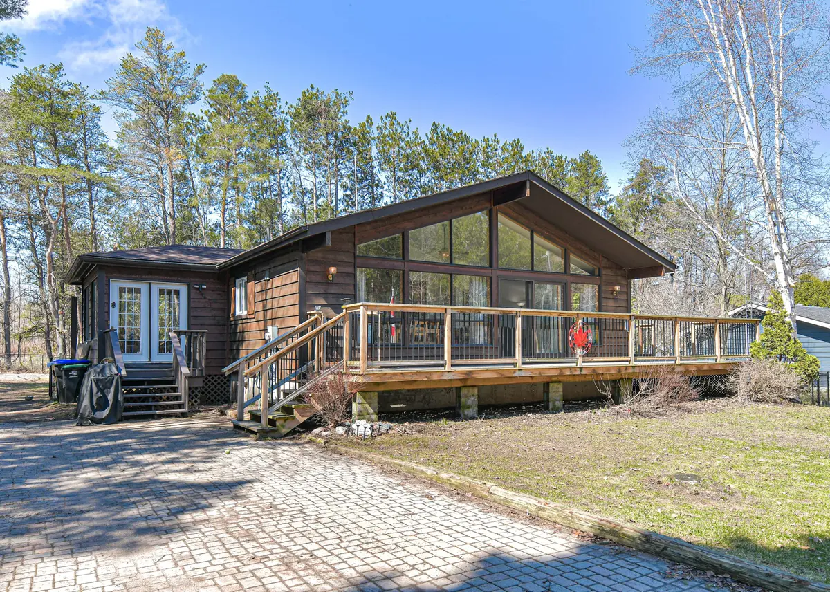 2352 Reeves RD, Tay, ON L0K 2A0