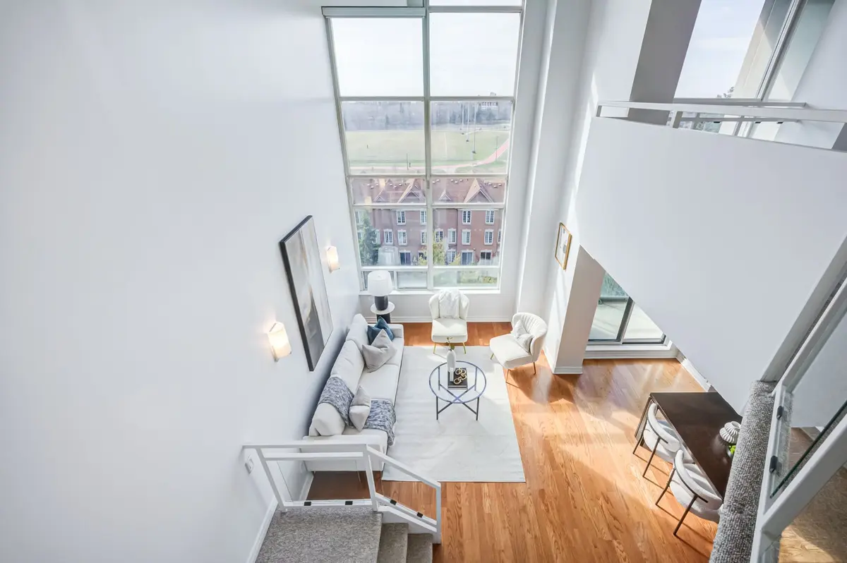 200 Manitoba ST #417, Toronto W06, ON M8Y 3Y9