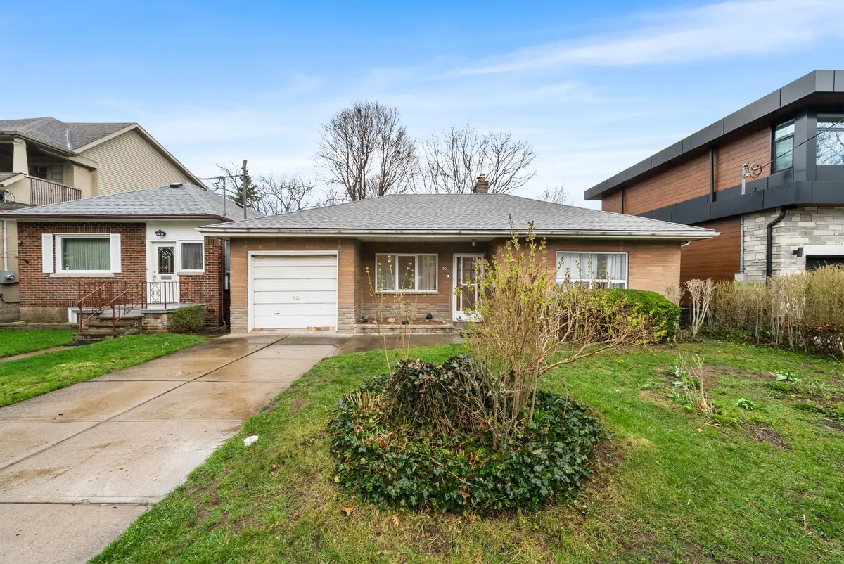 30 Rambert CRES, Toronto W01, ON M6S 1E6