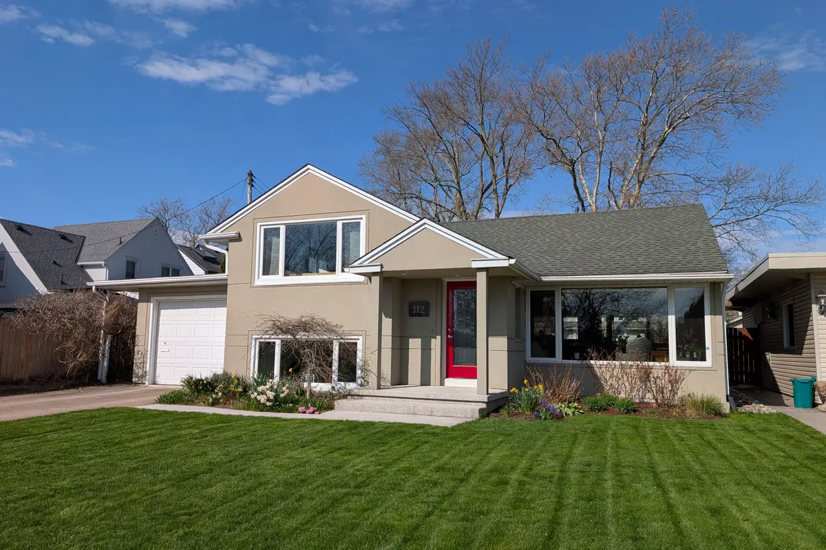 112 Riverdale DR, St. Catharines, ON L2R 4B9