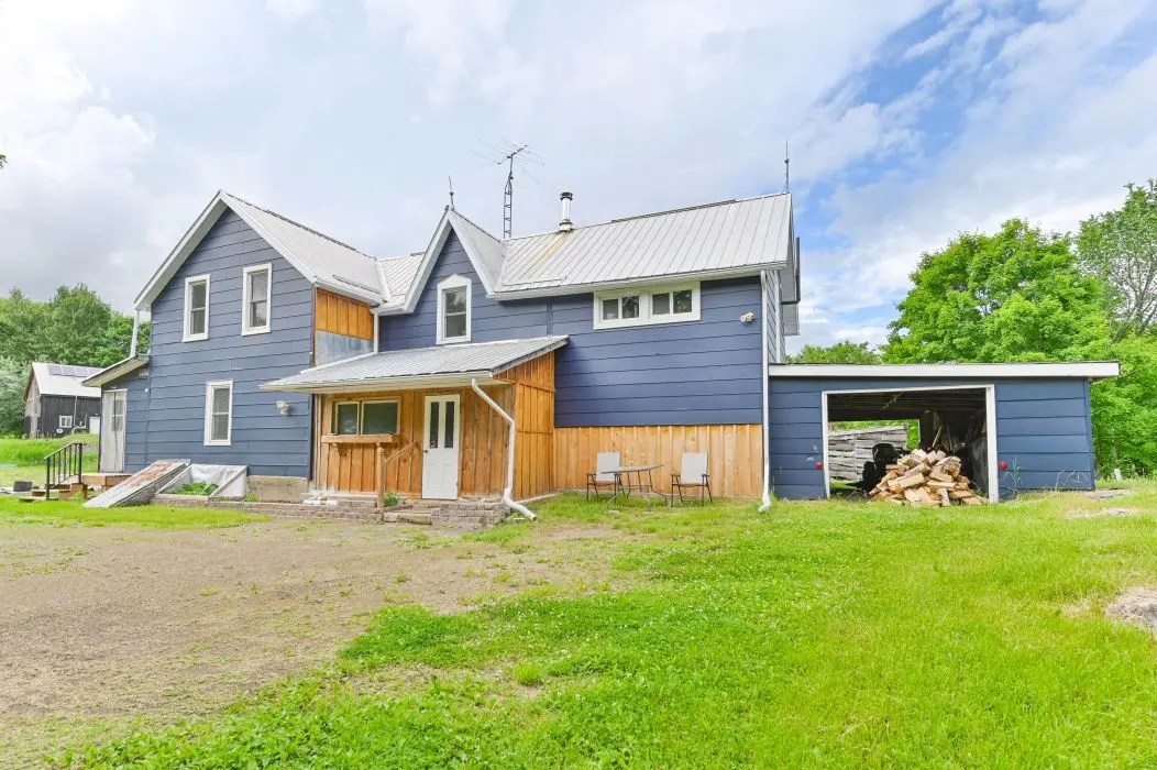 369 5th Concession RD S, Addington Highlands, ON K0H 1P0