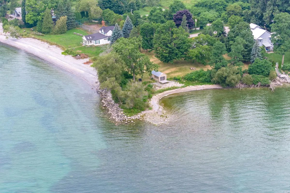 103 Victoria Beach RD, Cramahe, ON K0K 1S0