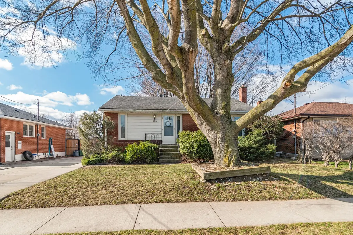 124 Broker DR, Hamilton, ON L8T 2B8