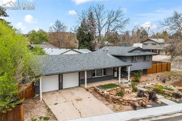 4518 Moffat LN, Colorado Springs, CO 80915