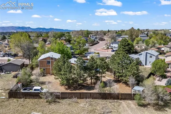 2075 Grady CT, Colorado Springs, CO 80915