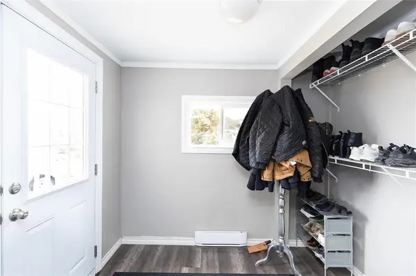 37 Gagnier Bay, Ste Anne, MB R5H 1A7