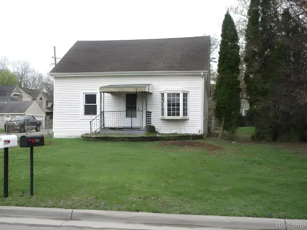 18841 Lathers ST, Livonia, MI 48152