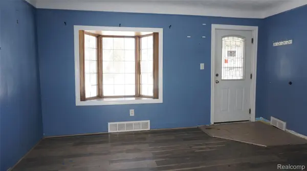 18841 Lathers ST, Livonia, MI 48152