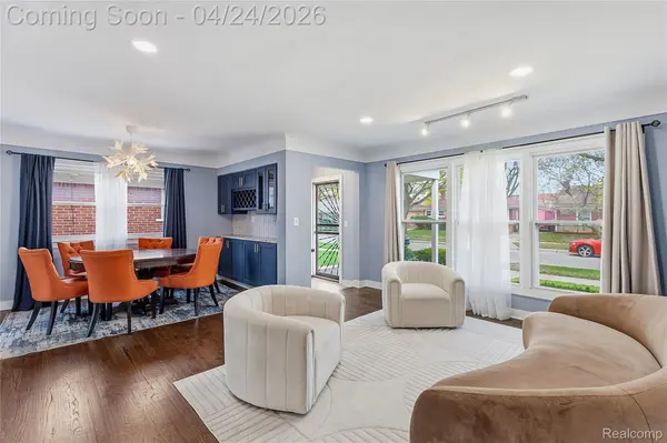 13431 Burton ST, Oak Park, MI 48237