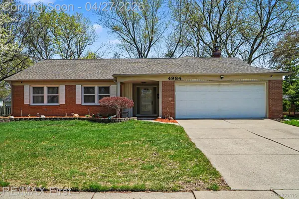 4984 Hyde Park DR, Troy, MI 48085