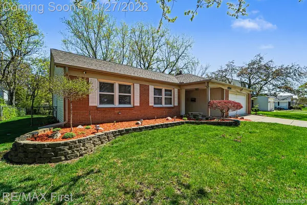 4984 Hyde Park DR, Troy, MI 48085