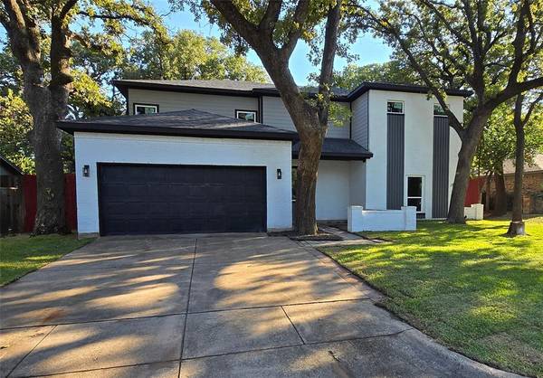 4102 Abelia Court,  Arlington,  TX 76017