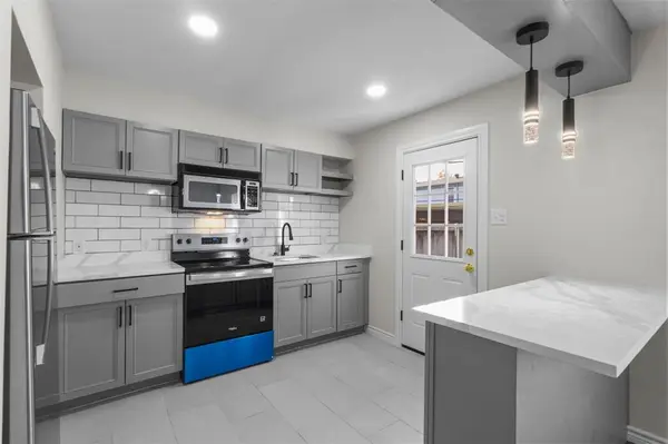 4941 N Hall Street, Dallas, TX 75235