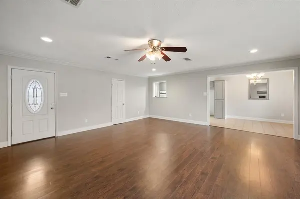 517 Edgewood Avenue, Corsicana, TX 75110