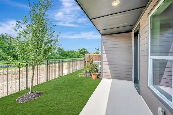 5821 Water Bridge Lane, Fort Worth, TX 76109