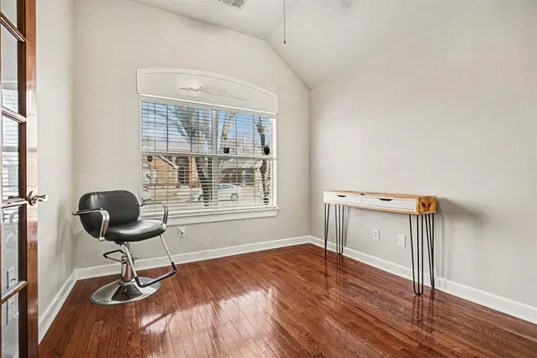 5609 Phoenix Drive, The Colony, TX 75056