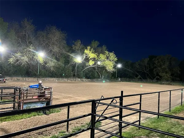 171 County Road 1160, Decatur, TX 76234