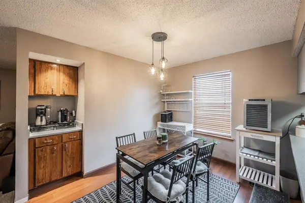 655 Ridgeline Drive, Hurst, TX 76053