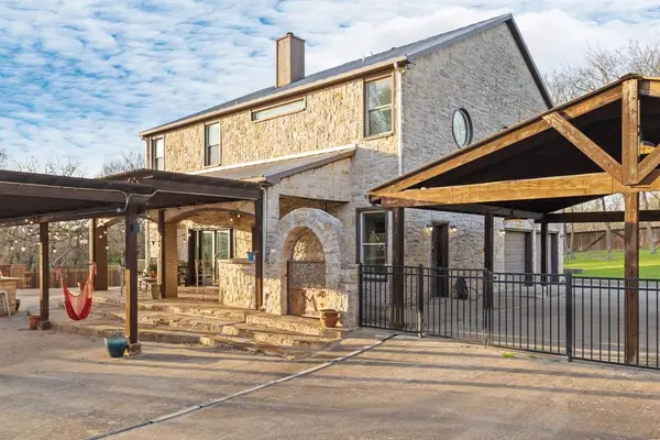 689 Jim Cannon Road, Van Alstyne, TX 75495