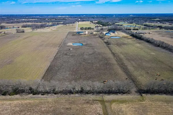 2415 Bucksnort Road, Van Alstyne, TX 75495