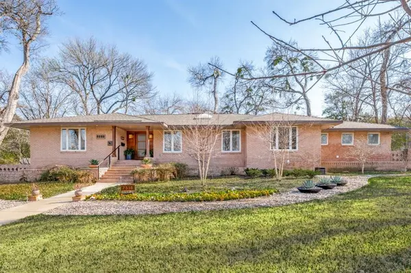 7518 Baxtershire Drive, Dallas, TX 75230