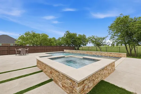 5013 Diamond Drive, Sanger, TX 76266