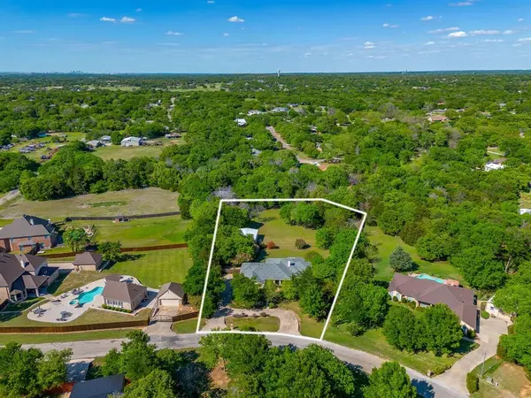 336 Plantation Drive E, Burleson, TX 76028