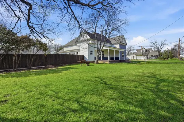 410 S Spears Street, Alvarado, TX 76009