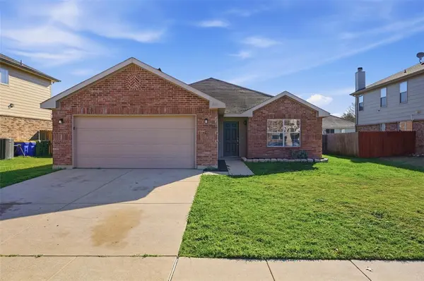 108 Thoroughbred Drive, Krum, TX 76249