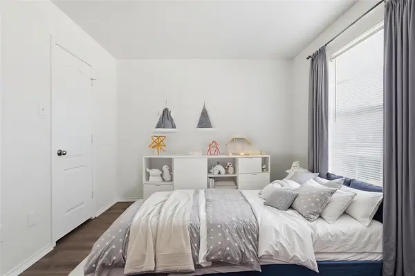 108 Thoroughbred Drive, Krum, TX 76249