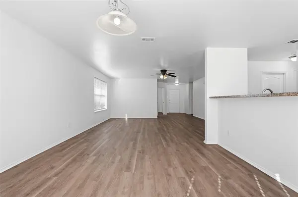 108 Thoroughbred Drive, Krum, TX 76249