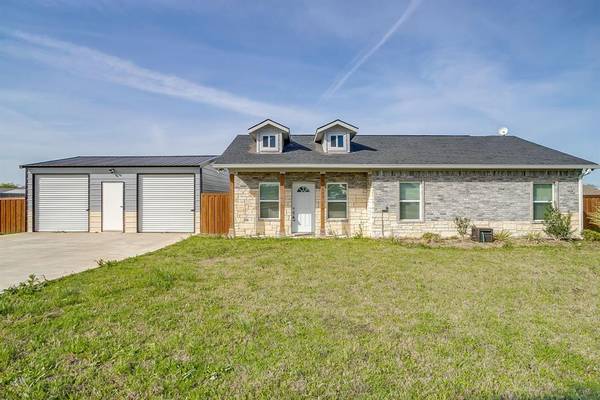 604 S Aquilla Street, Itasca, TX 76055
