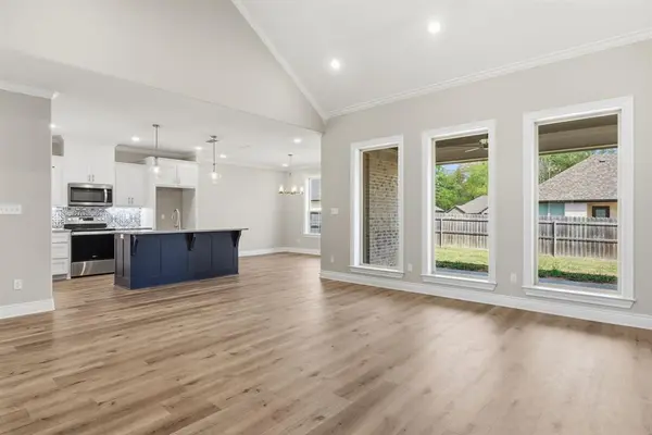 109 Hay Meadow Drive, Winona, TX 75792