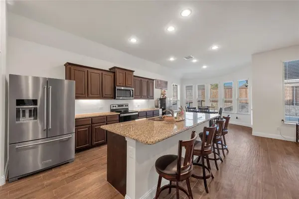 3706 Iron Horse Pass, Krum, TX 76249