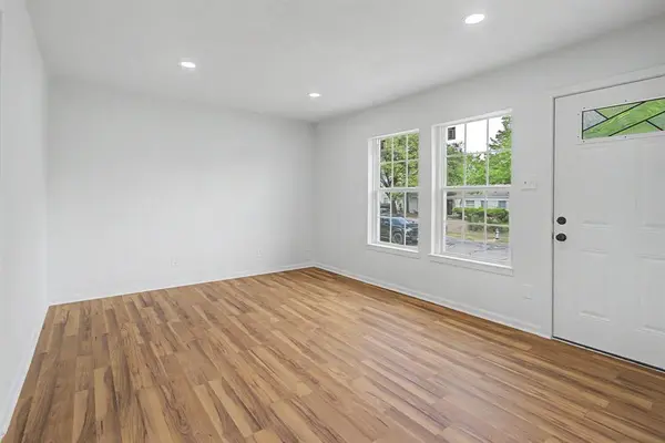 122 W 11th Street, Irving, TX 75060