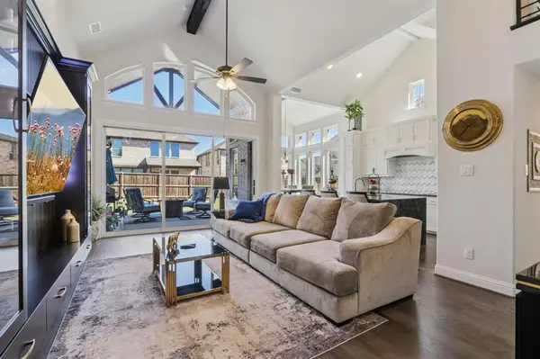 1313 Sundance Lane, Justin, TX 76247