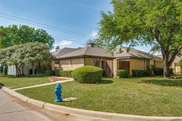 14813 Sopras Circle, Addison, TX 75001