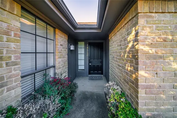 14813 Sopras Circle, Addison, TX 75001