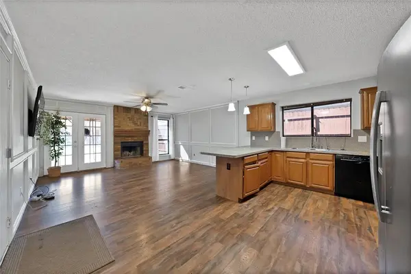 7337 Indiana Avenue, Fort Worth, TX 76137