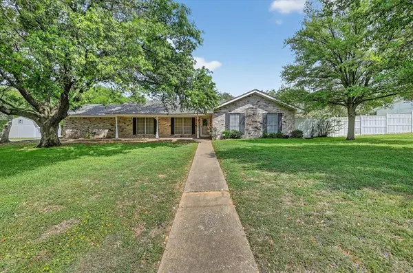 1516 Caddo Peak Trail, Joshua, TX 76058