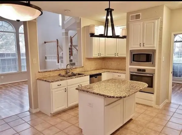 211 Moss Hill Road, Irving, TX 75063