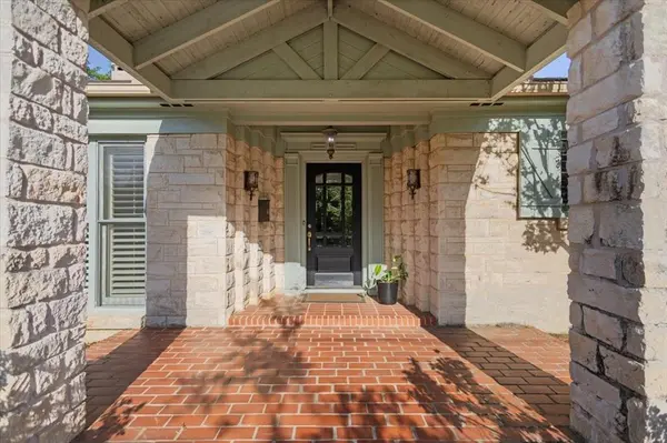 1420 S Donnybrook Avenue, Tyler, TX 75701