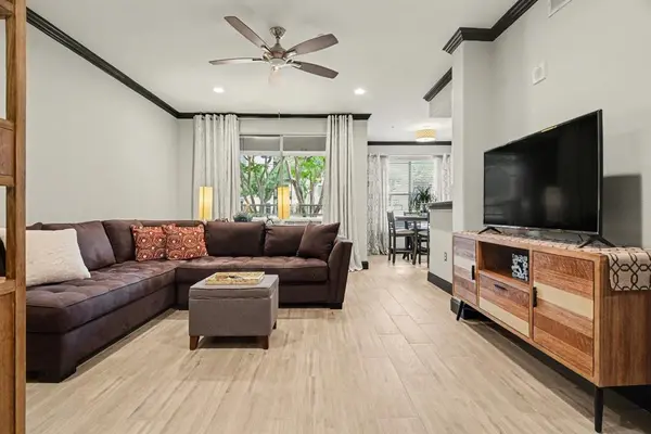 330 Las Colinas Boulevard #118, Irving, TX 75039