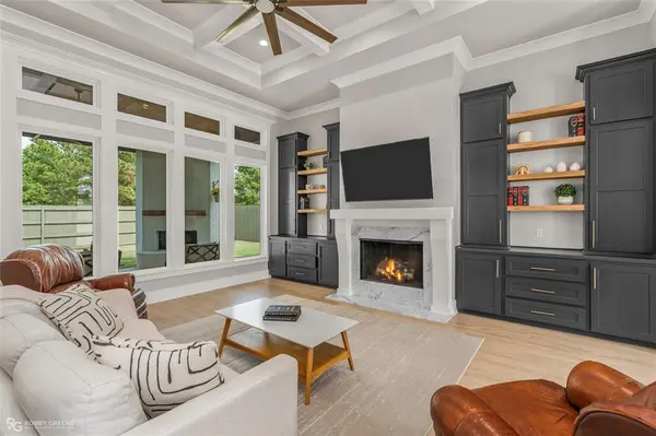 1024 Horizon Hill Drive, Shreveport, LA 71106