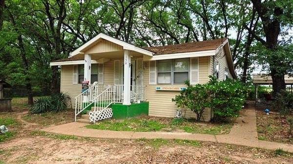 150 Meadow Lake Drive, Gun Barrel City, TX 75156