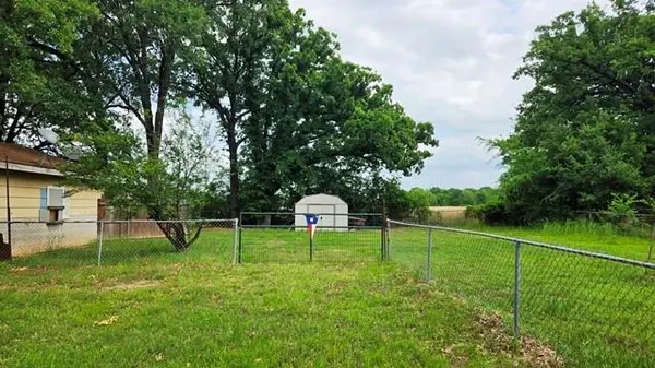 150 Meadow Lake Drive, Gun Barrel City, TX 75156